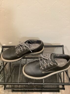 Women’s Dark Grey Skechers Parties Matte Oxford Chunky Shoes Y2K Size 8